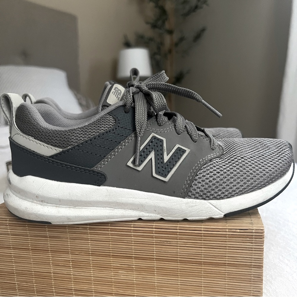 New Balance 009 V1 Sneaker, 3Y